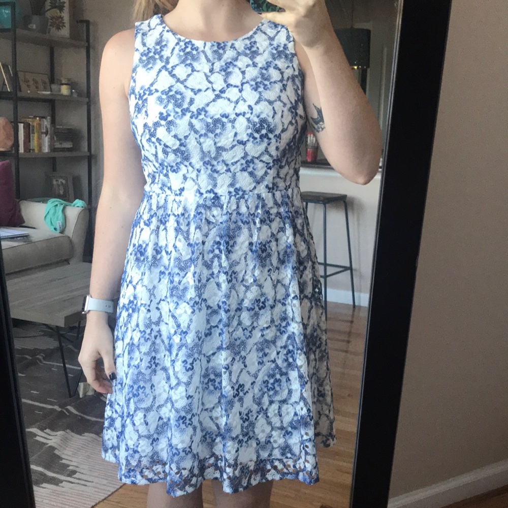 White and blue lace dress size 6
